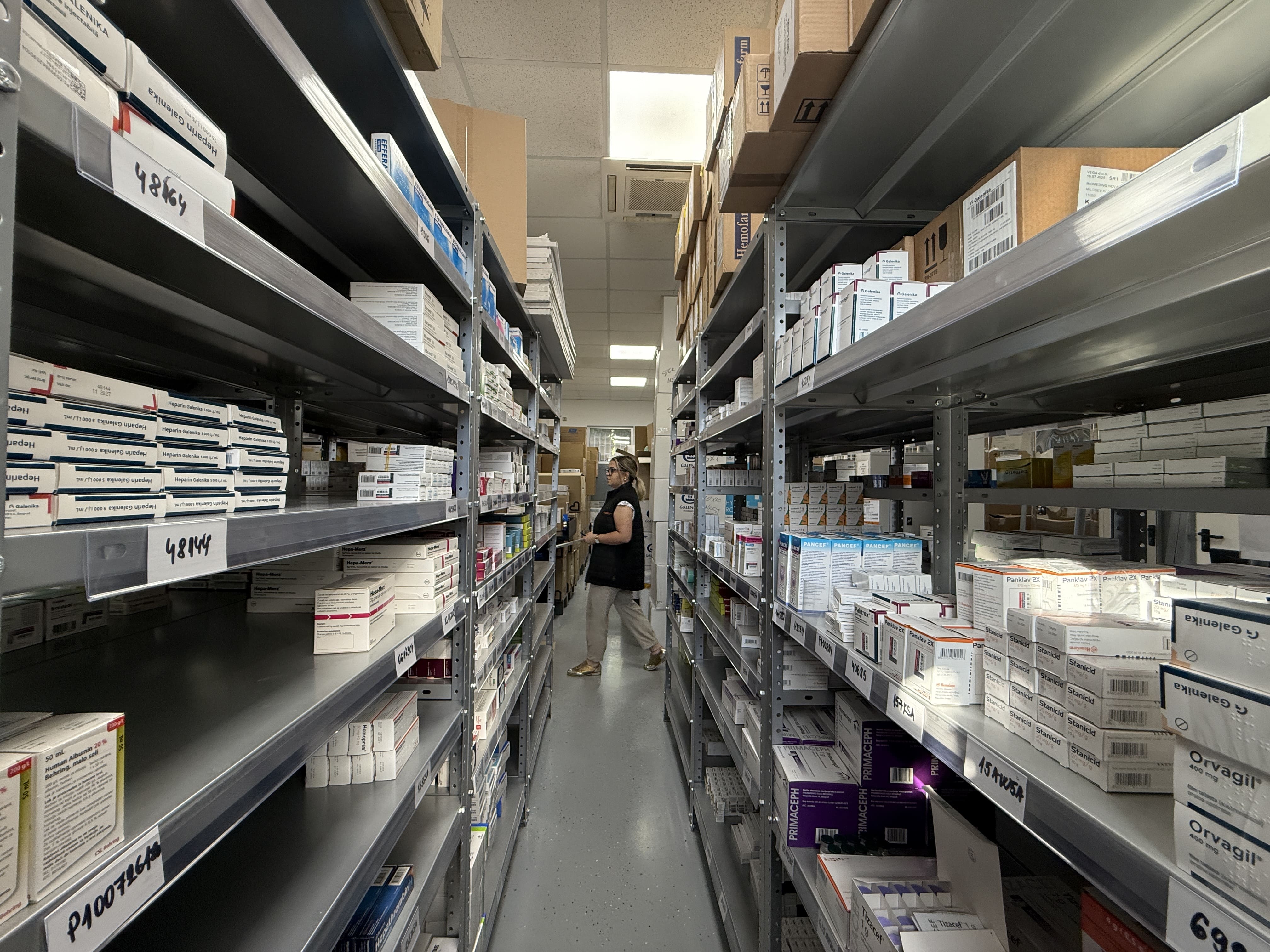 Magacin sa proizvodima